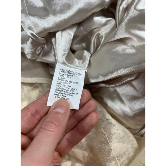 Mac Duggal 20362 Nude Embellished Flutter Sleeve Bow Waist A-Line Gown size 6 - Picture 12 of 14